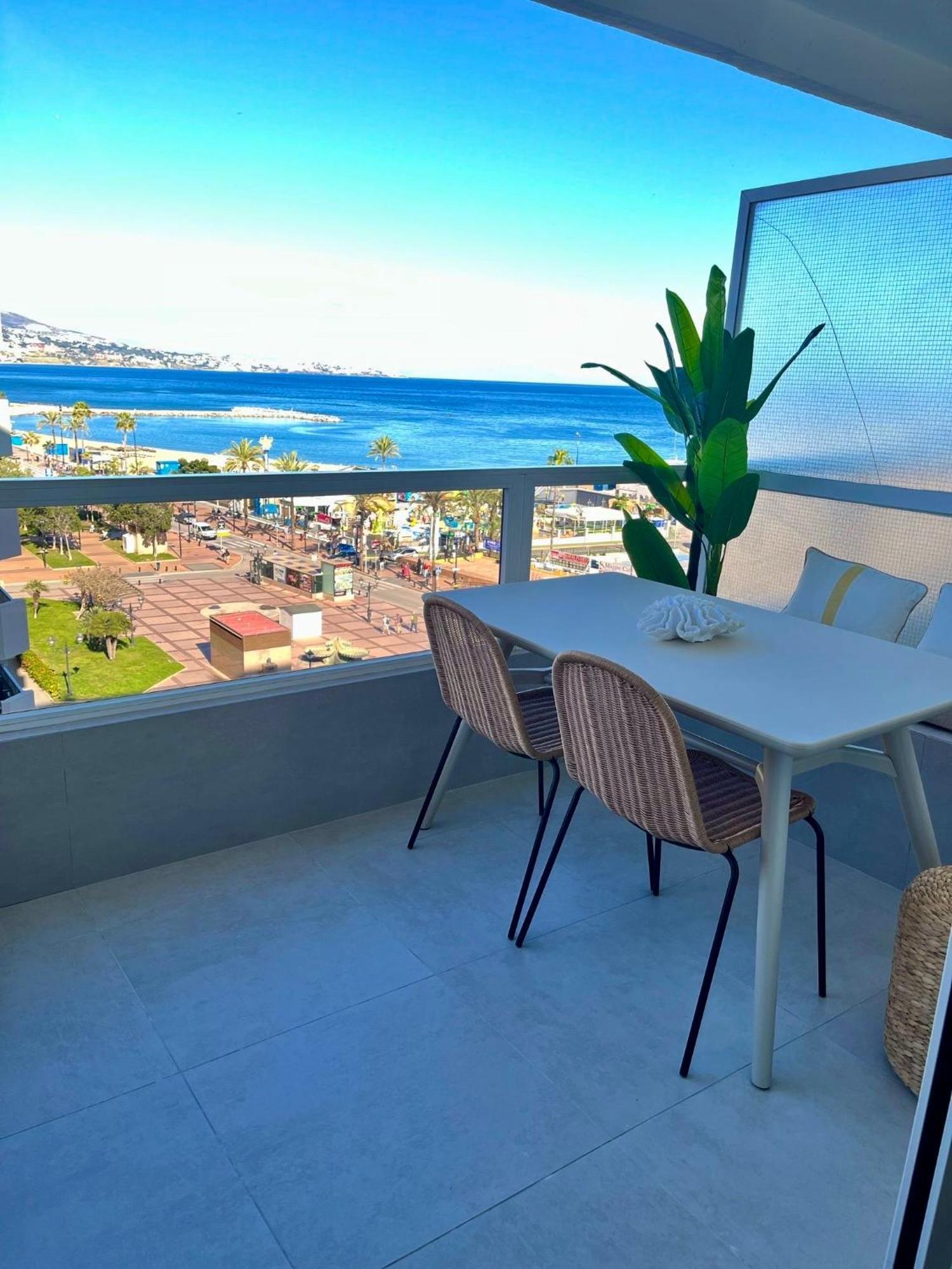 Апартаменти Solana 26 Incredible Sea Views Фуенхірола Екстер'єр фото