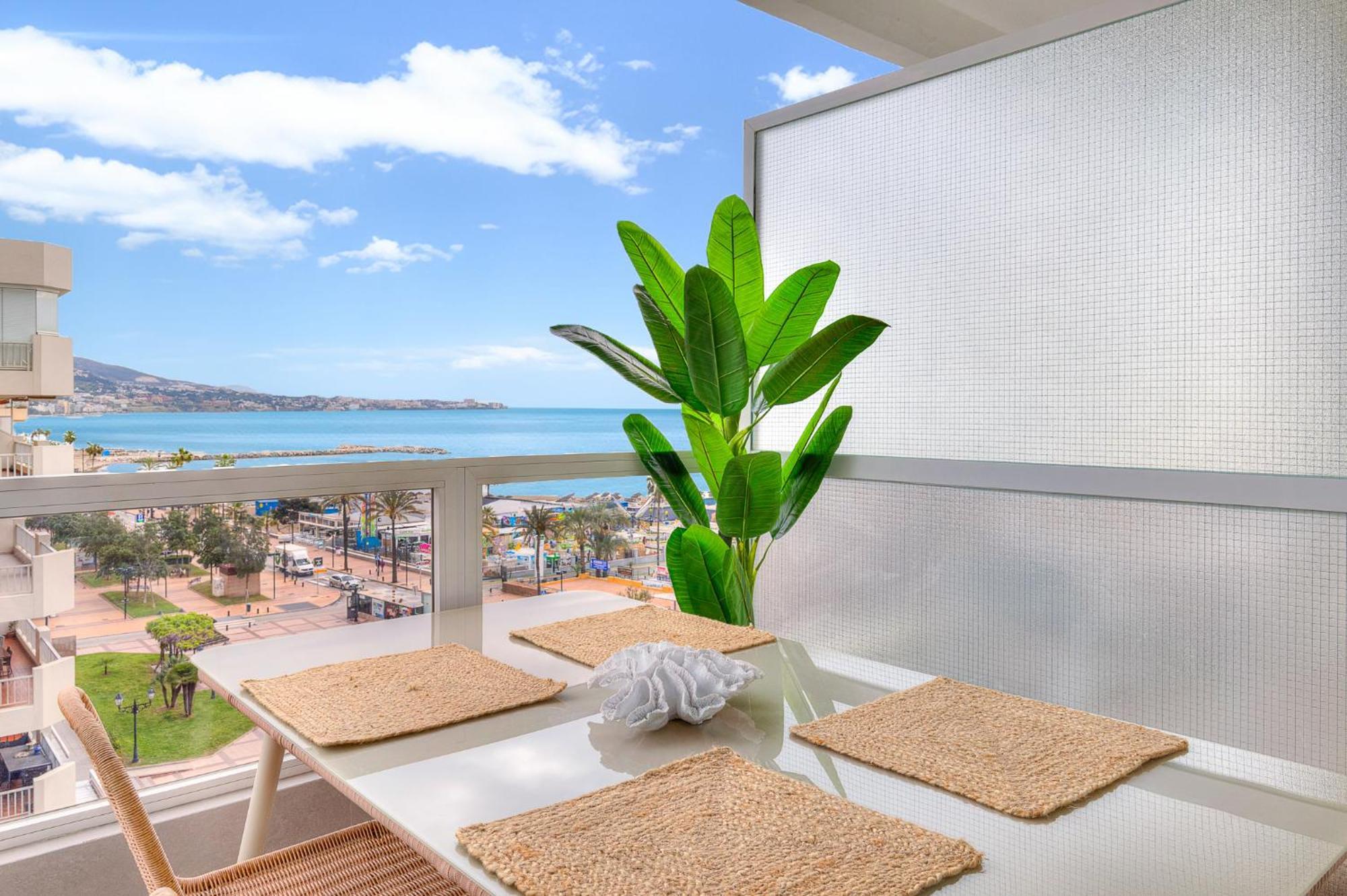 Апартаменти Solana 26 Incredible Sea Views Фуенхірола Екстер'єр фото